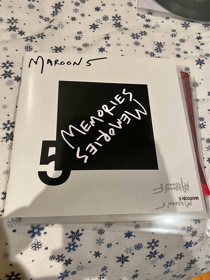 Maroon 5 memories 7 inch vinyl 🏈