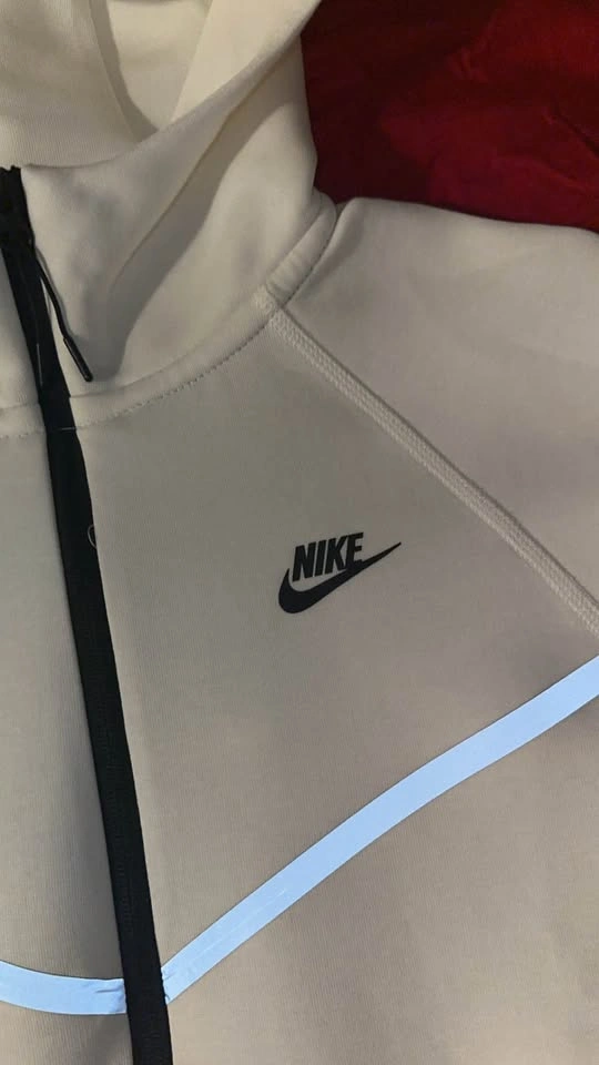 Nike reflective tech fleece - photo 2