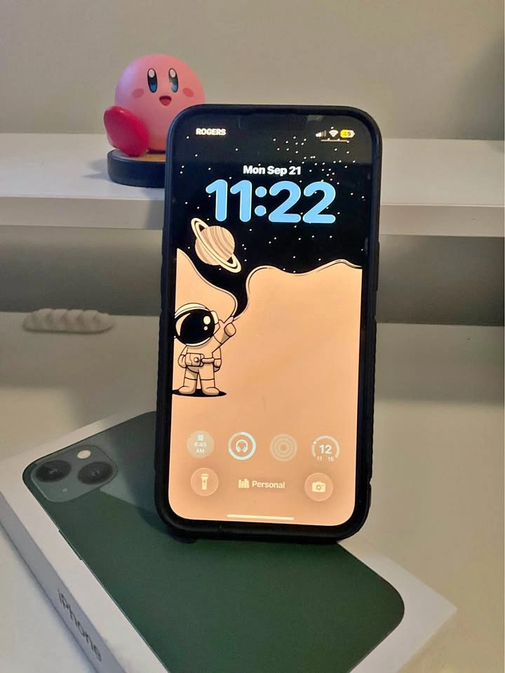 iPhone 13 128gb Green Unlocked (Original box, mint condition)