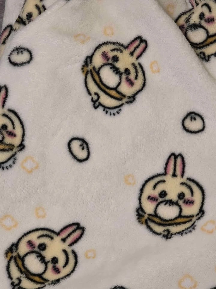 Chiikawa Usagi Fleece Pajama Set – Cream / Yellow – Unisex Large - photo 2