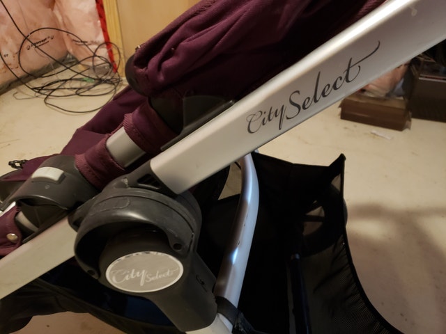 Clean Baby Jogger City Select Stroller with Tons of Extras - photo 3