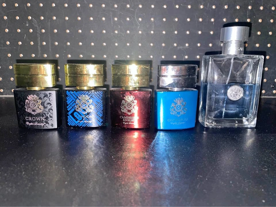 Fragrance Lot: English Laundry & Versace - 5 Bottles