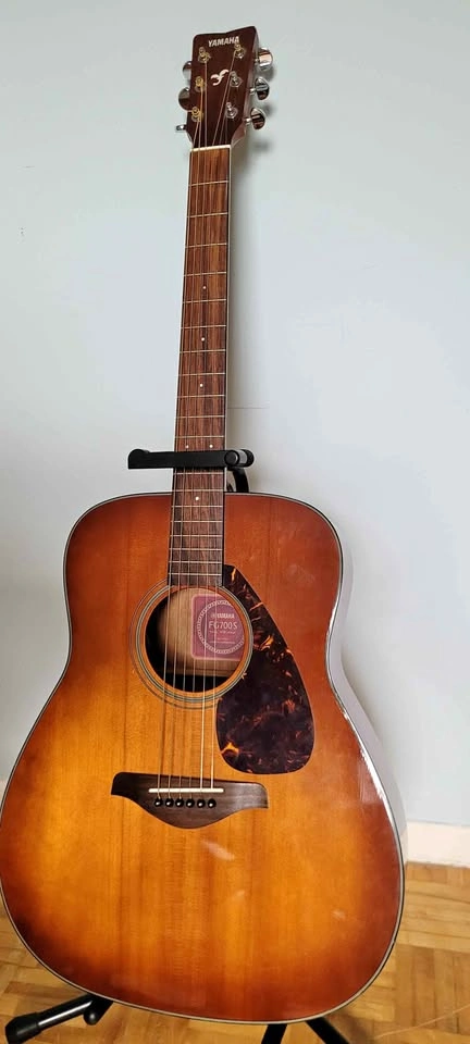 Yamaha FG700S electric acoustic guitar