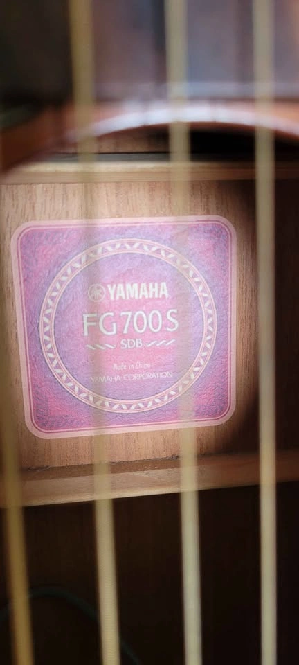 Yamaha FG700S electric acoustic guitar - photo 2