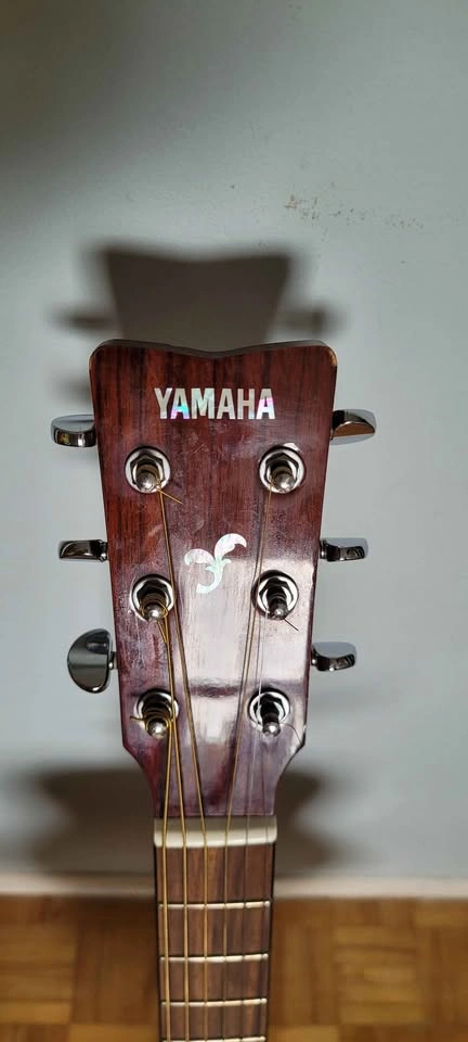 Yamaha FG700S electric acoustic guitar - photo 4