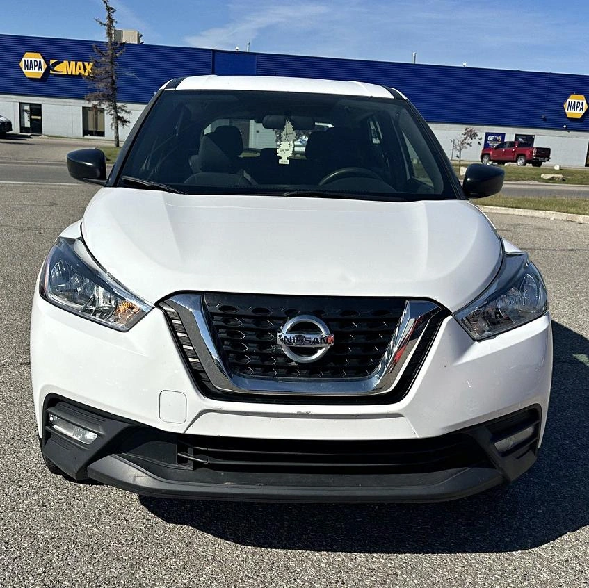 2019 Nissan kicks s fwd