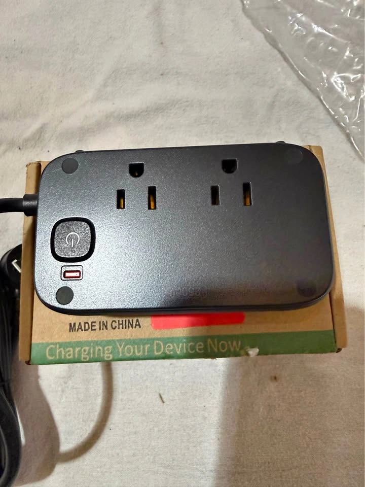 Flat Plug Power Strip, 20W USB C Fast Charging, 5 Outlet
