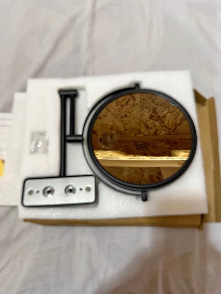 8-inch Wall Mounted 1X/7X Magnifying Makeup Mirror