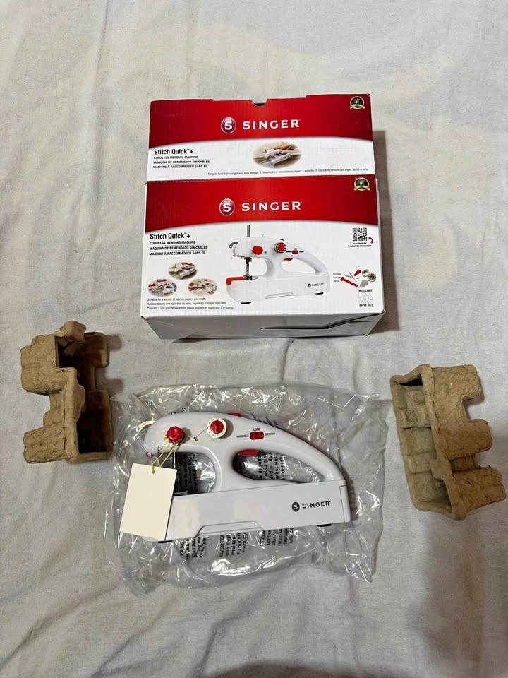 SINGER Stitch Quick + Mending Machine and Heavy Duty Needles