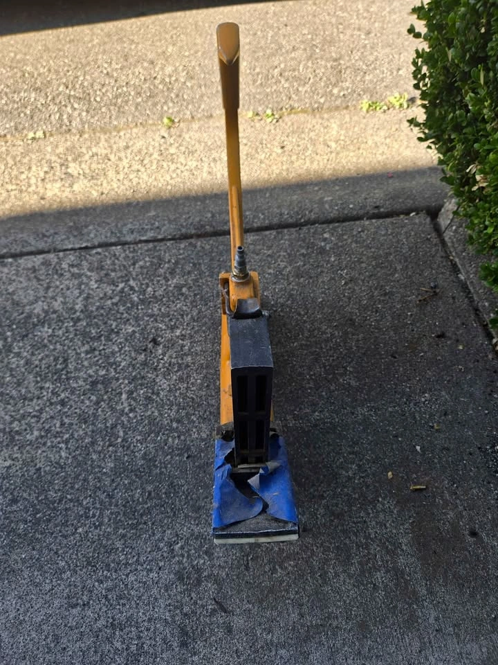 Bostitch MIII / Mark III Pneumatic Hardwood Flooring Nailer - photo 2