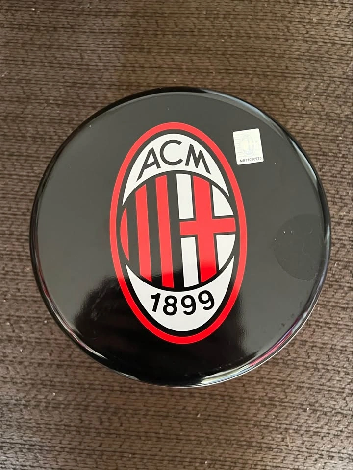 AC Milan 125th Anniversary Collectible Tin - photo 5