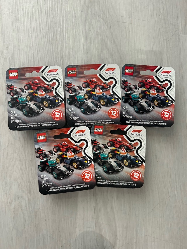 Lego F1 keychain mystery box