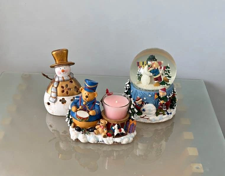 CHRISTMAS TABLE DECORS — $40