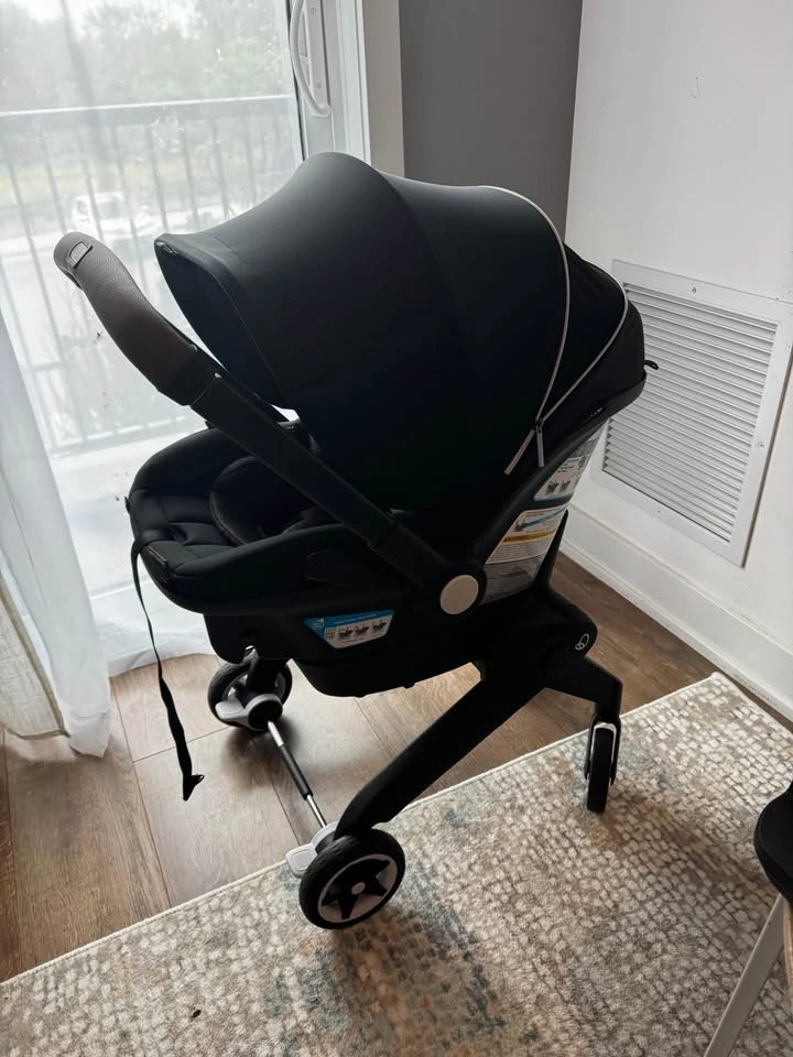 Shyft DualRide Infant Car Seat & Stroller Combo - photo 3