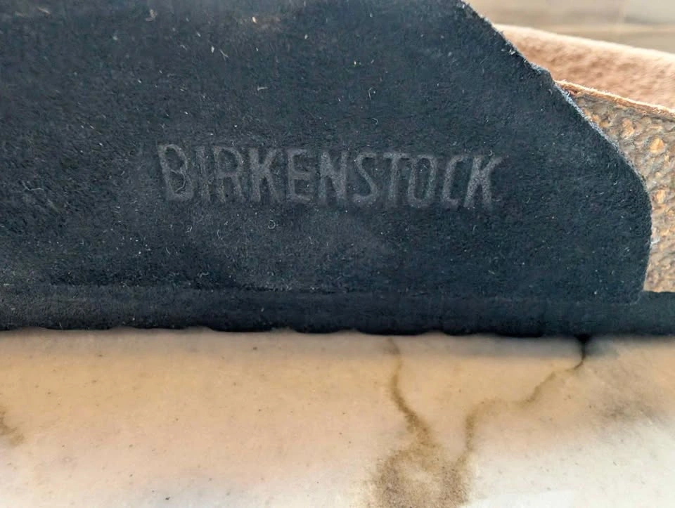 Birkenstock Arizona - Women's Size 6 & 7 - photo 4