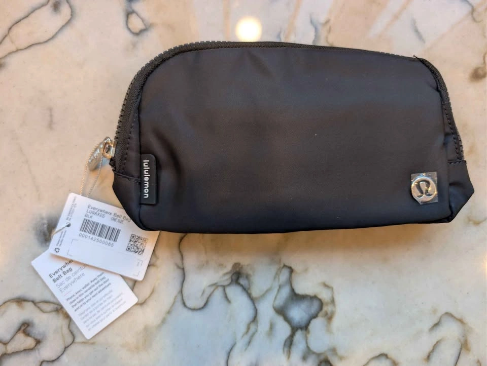 Lululemon Everywhere Belt Bag - 2 Colors Available - photo 4