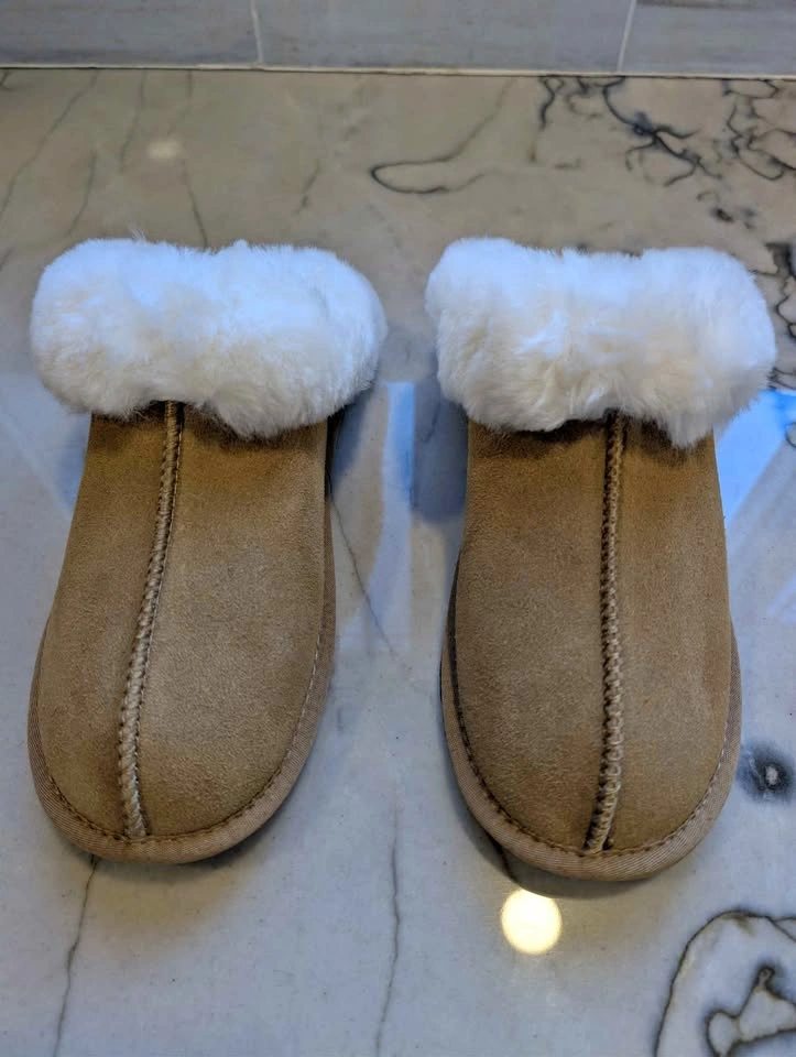 Ugg Women's Scuffette II Slipper - Size 7