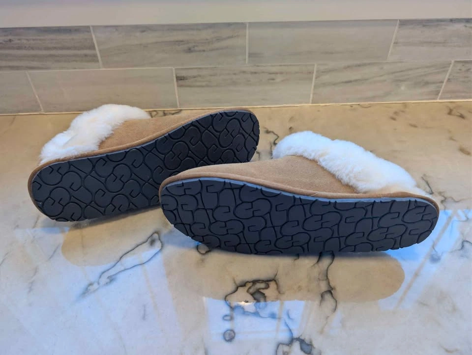 Ugg Women's Scuffette II Slipper - Size 7 - photo 4
