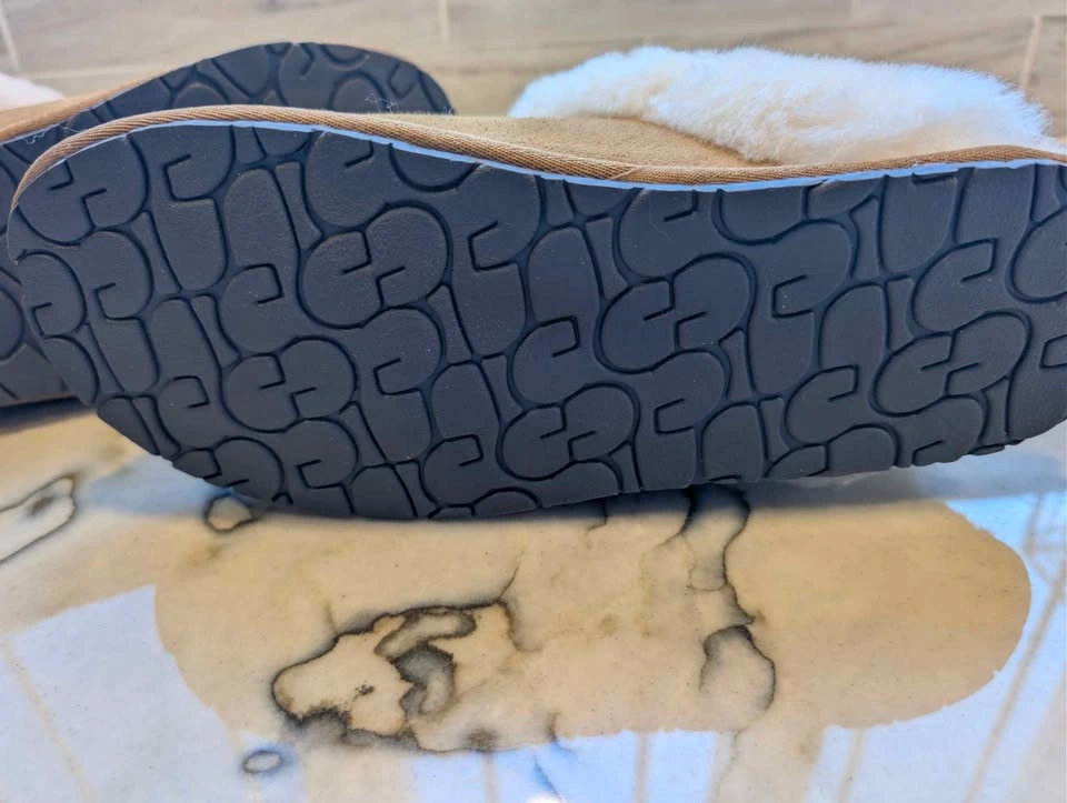 Ugg Women's Scuffette II Slipper - Size 7 - photo 5