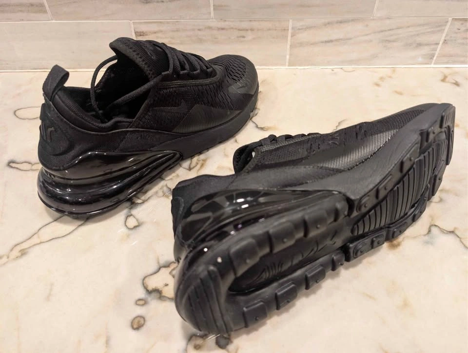 Men's Nike Air Max 270's - Size 11 - photo 2