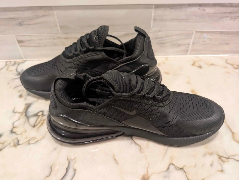 Men's Nike Air Max 270's - Size 11 - photo 3