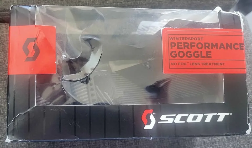 Salomon Ski Boots (Women’s US 9) + Scott Goggles image indicator(7)