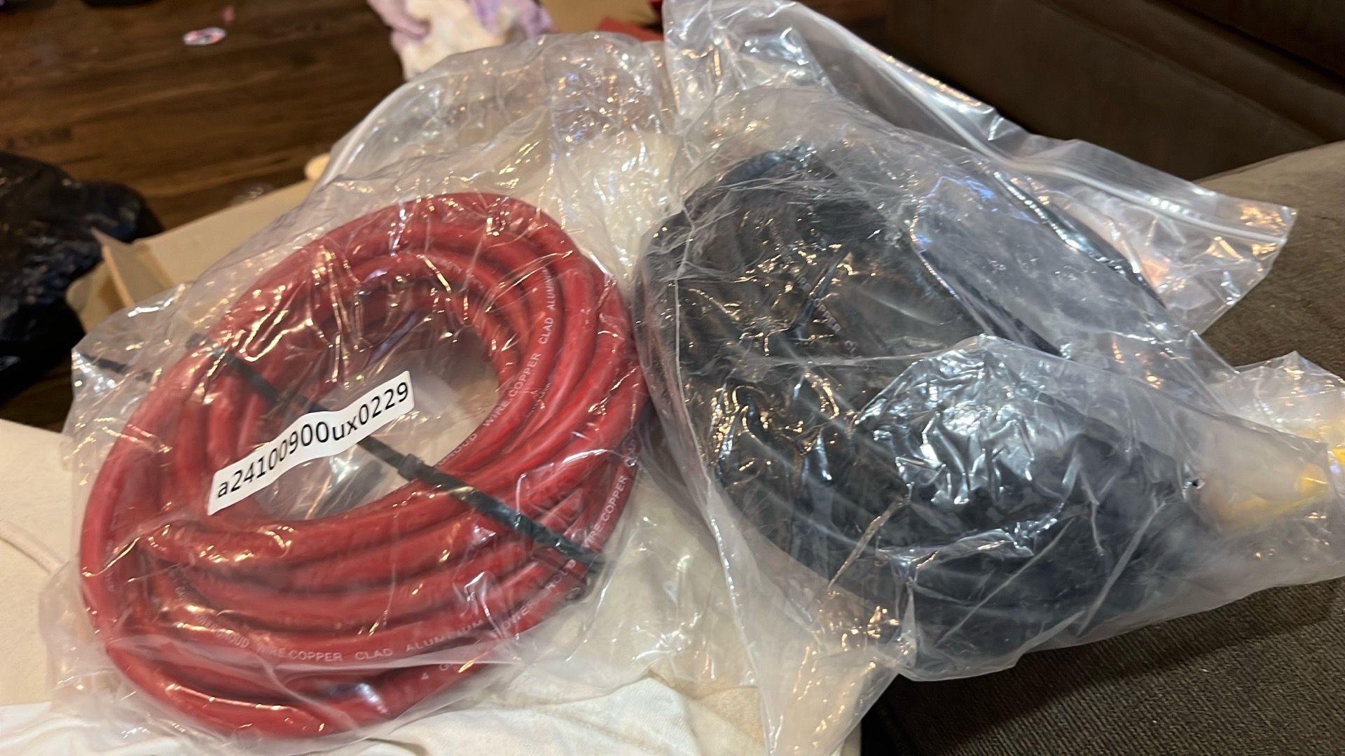 Speaker wire