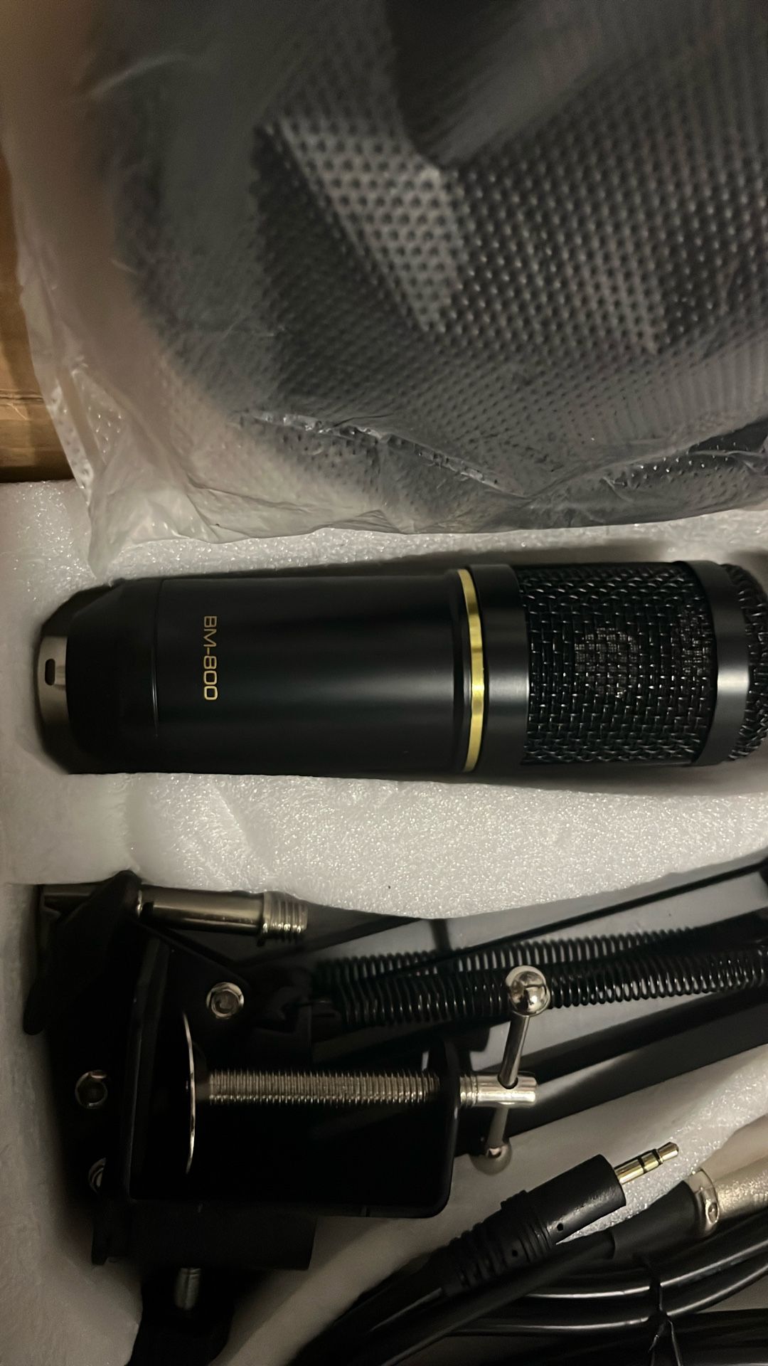 Microphone And Accessories - photo 2