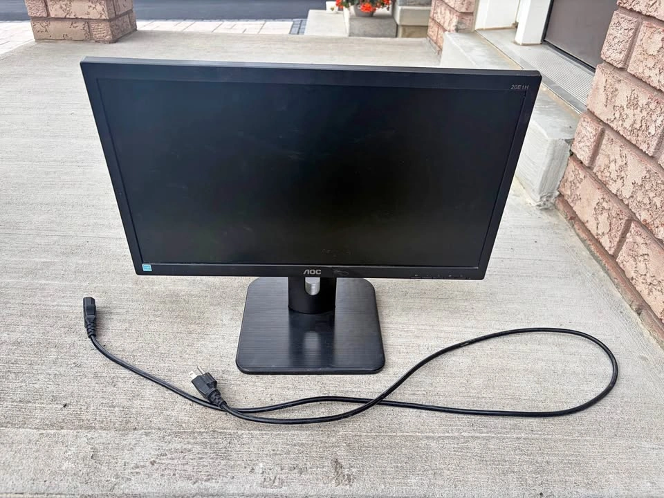 AOC LCD HDMI 20 inch Monitor