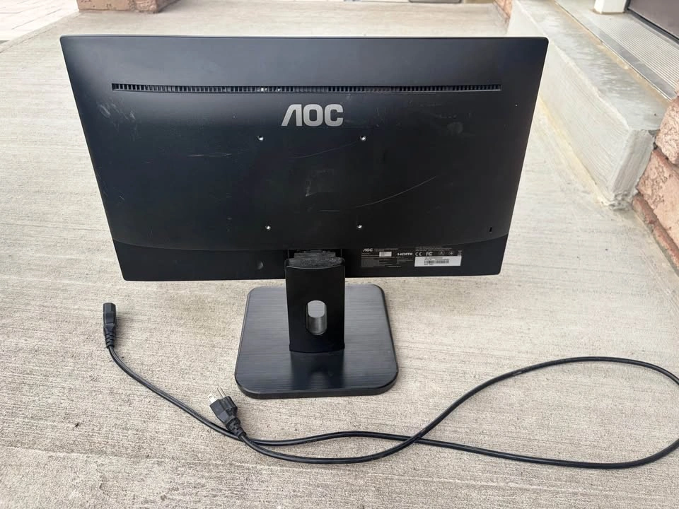 AOC LCD HDMI 20 inch Monitor - photo 2