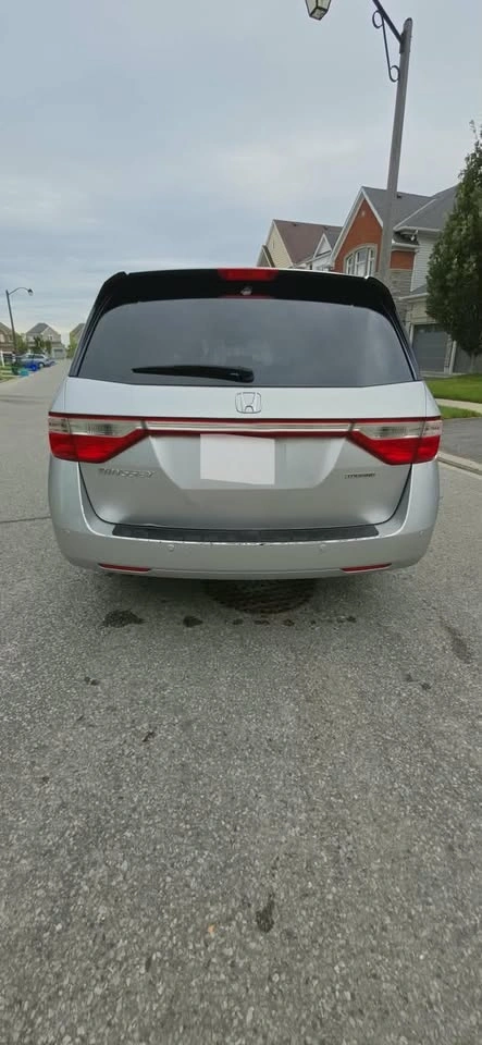2012 Honda Odyssey - photo 2