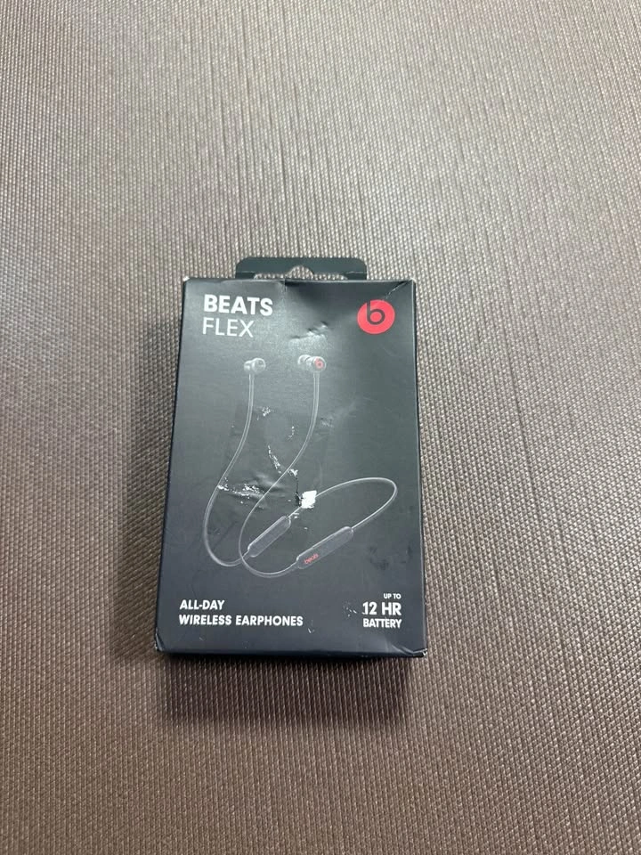 Beats Flex Wireless Earbuds Black New - photo 3