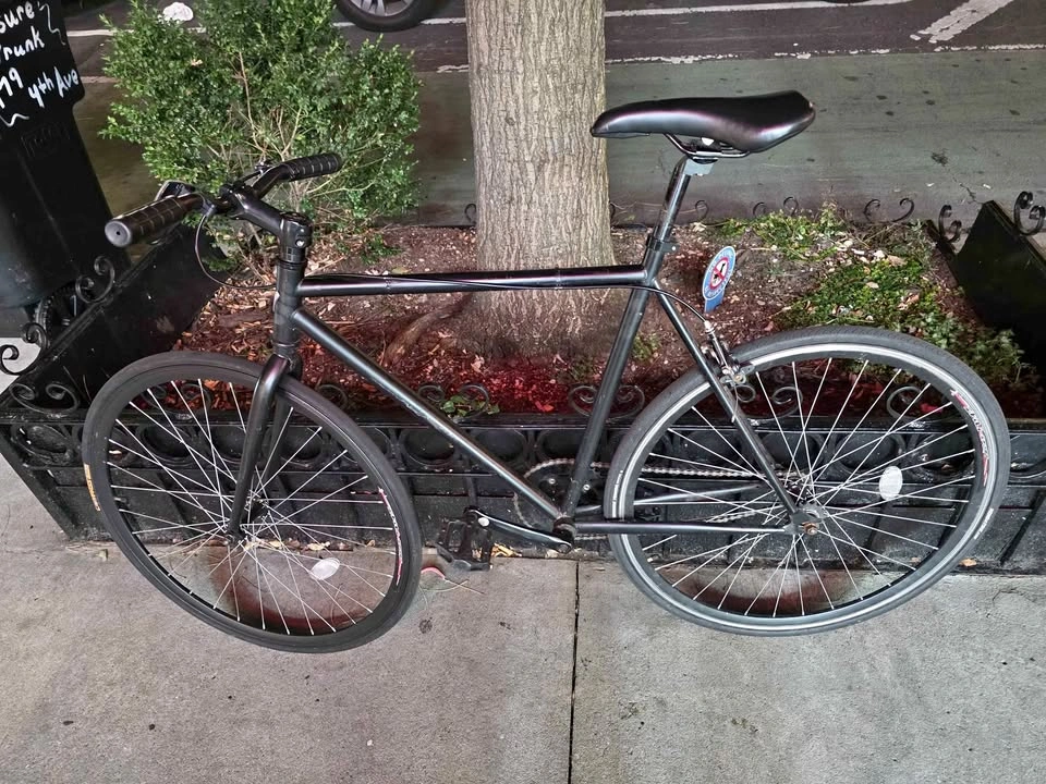 Black Single Speed Bike – 700C Wheels – Great City/Commuter Bike