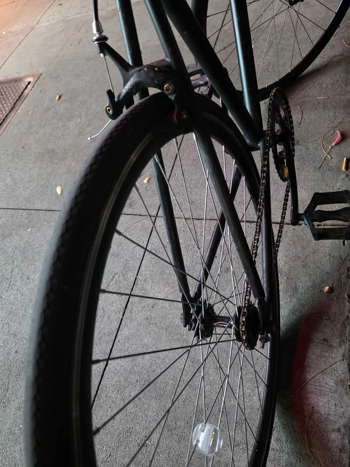 Black Single Speed Bike – 700C Wheels – Great City/Commuter Bike - photo 3