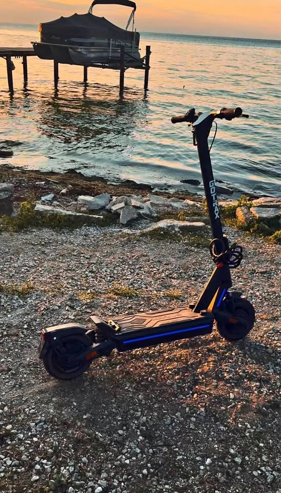 Gotrax GX0 E-Scooter - Like Brand New!