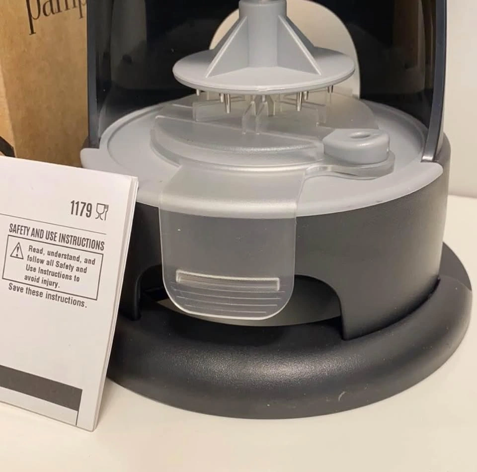 Pampered Chef Veggie Spiralizer - photo 3