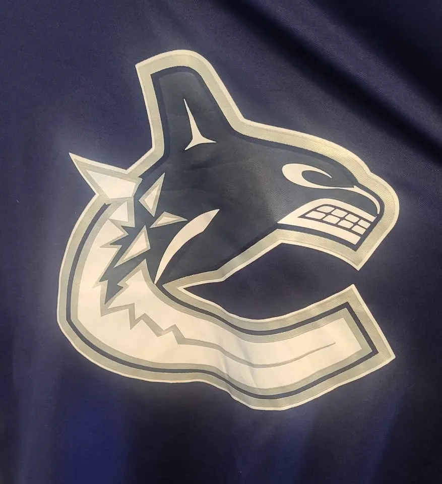 Vancouver Canucks NHL Long Sleeve Jersey Shirt - Size XL image indicator(2)