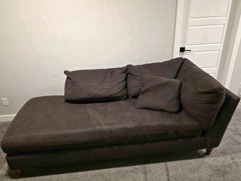 Lazboy Dark Grey Right-Arm-Facing Chaise Lounge
