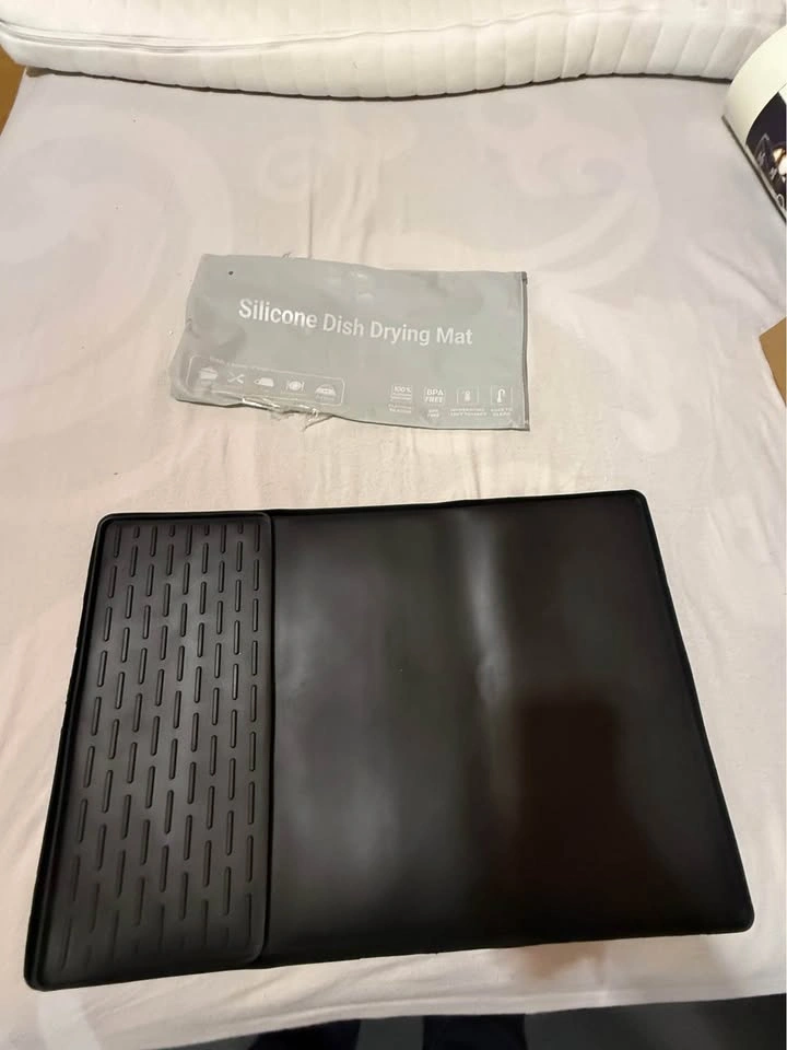 Silicone Coffee Mat with Raised Edges for Countertop Protection - photo 2
