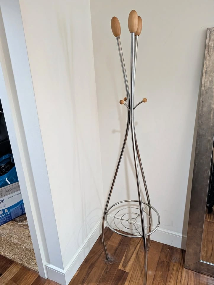 Vintage Moda Mid-Century Modern Atomic-Style Chrome Coat Rack