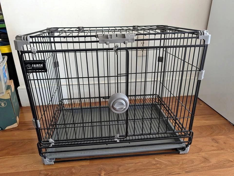Fairsh Small-Medium Metal Wire Dog Crate