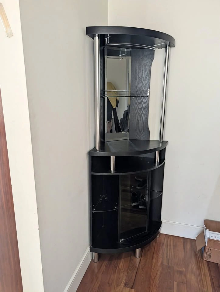Black Wood Corner Bar