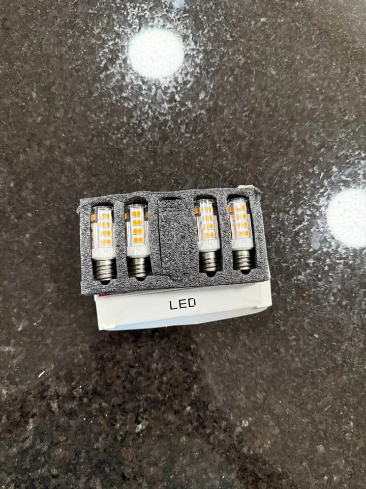 E12 LED Bulb 4W Candelabra Base 40W Equivalent 4-Pack - photo 2