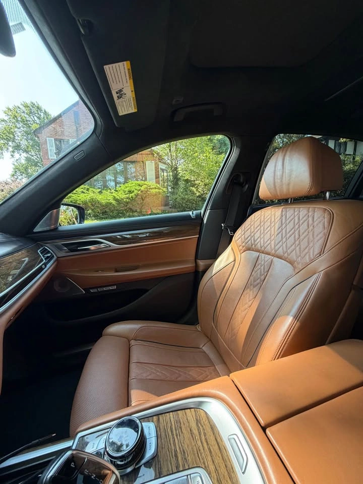 2018 BMW 7 Series · 750i xDrive Sedan 4D - photo 5