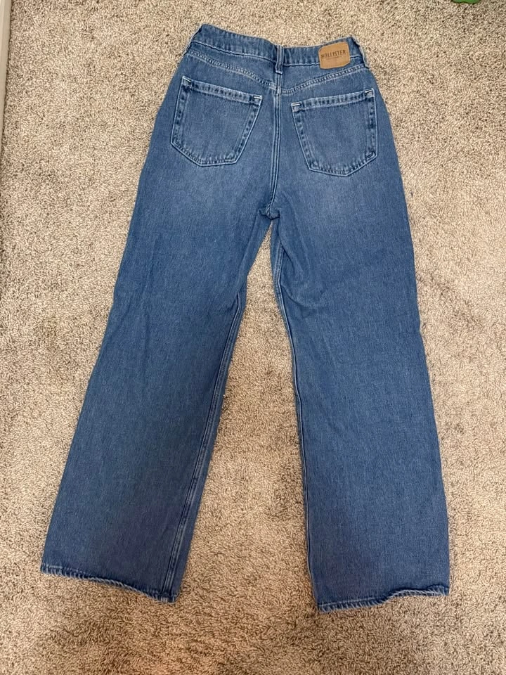 Hollister Ultra High-Rise Baggy Jeans - photo 2