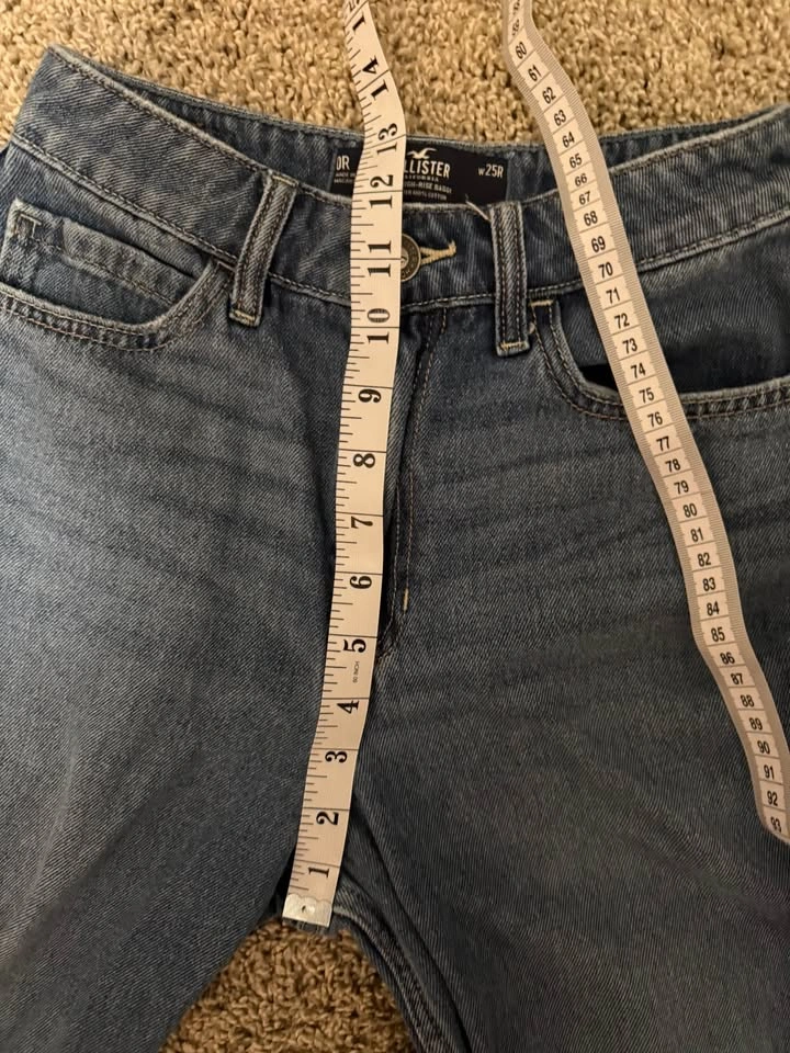 Hollister Ultra High-Rise Baggy Jeans - photo 4