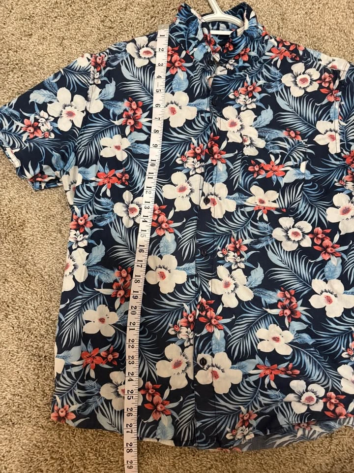 Rumors Floral Short Sleeve Button-Down Shirt - photo 4