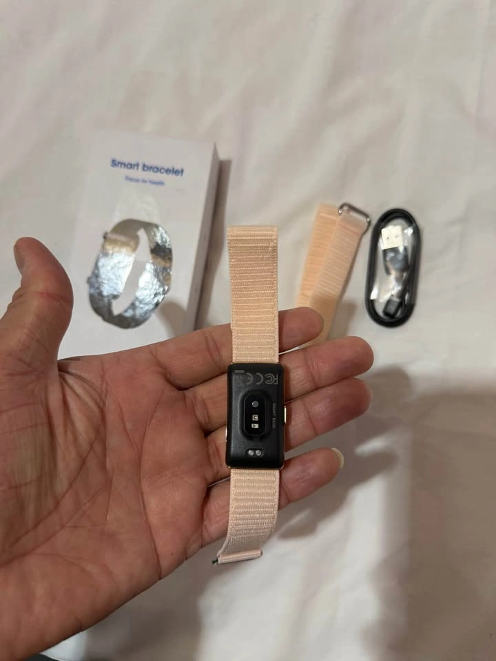 Smart Bracelet Fitness Tracker, 24H Sleep & Heart Rate Monitor - photo 3