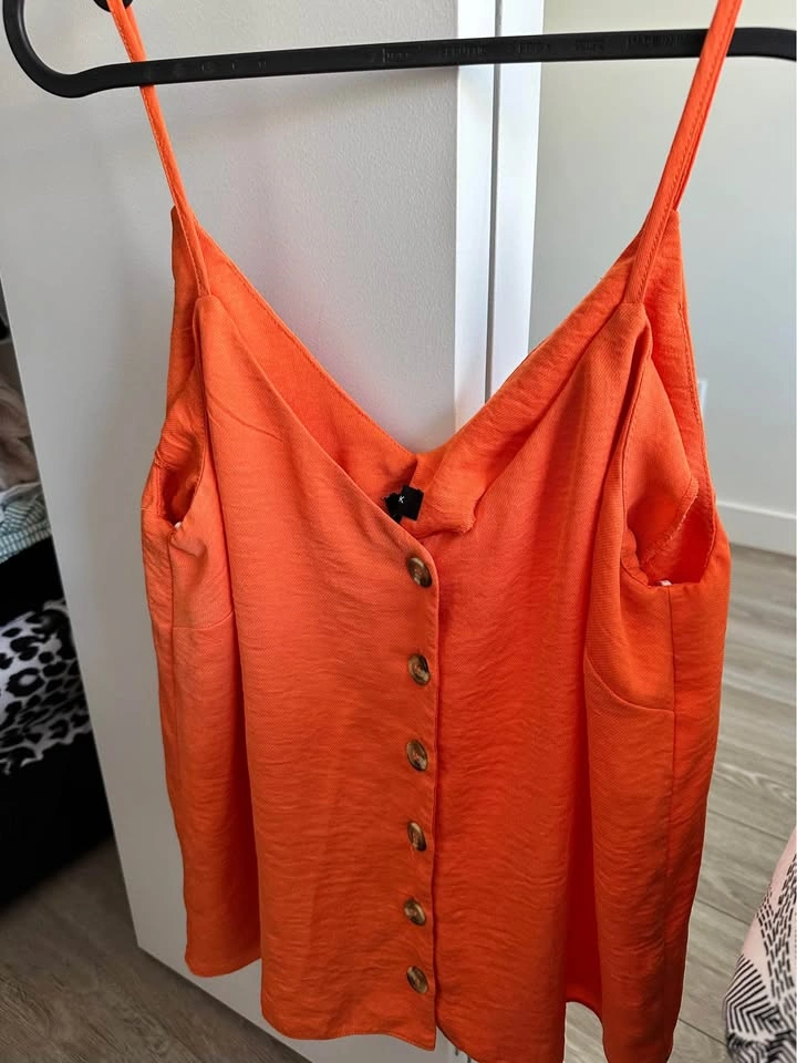 Women’s Clothing Bundle (Sizes S–M) – Barely Used! - photo 3