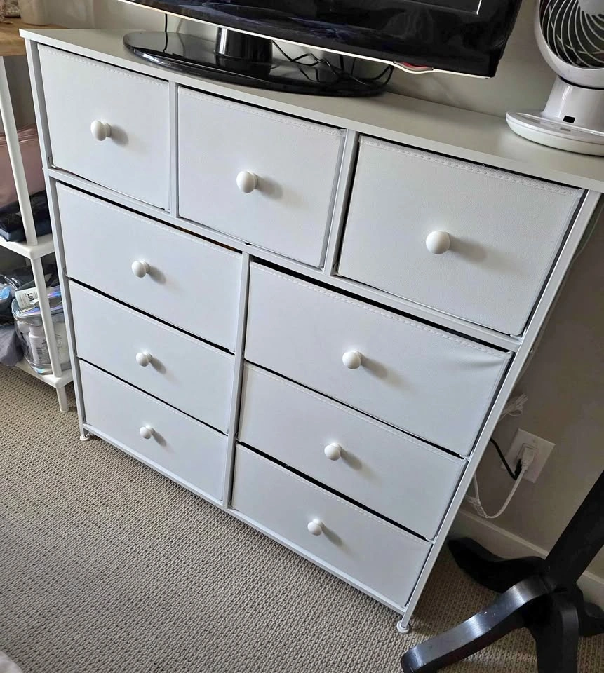 9-Drawer Dresser / Storage Chest – White – Excellent Condition